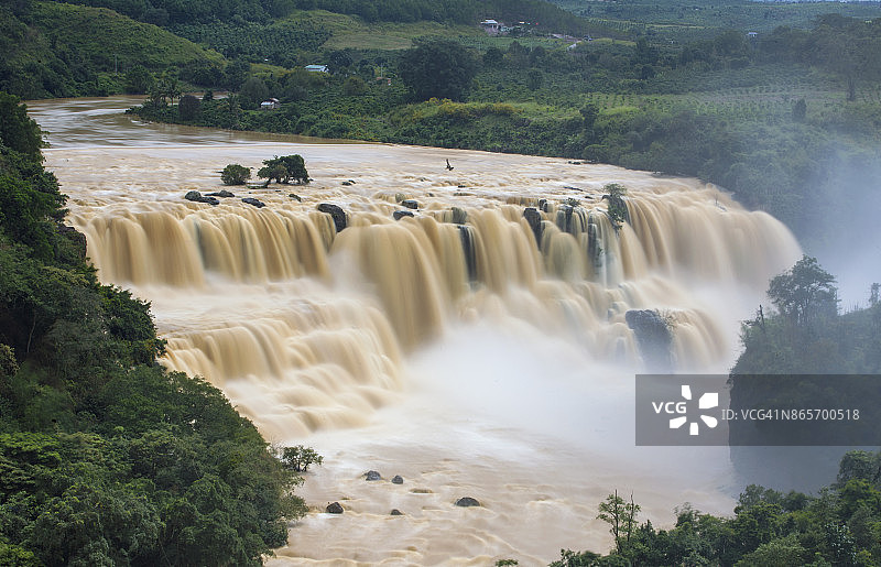雨季的河流：越南大叻图片素材