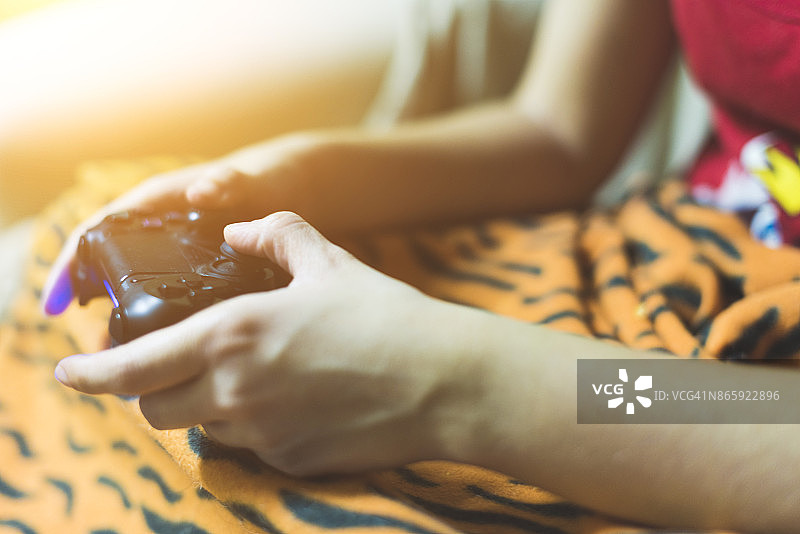 玩电子游戏图片素材