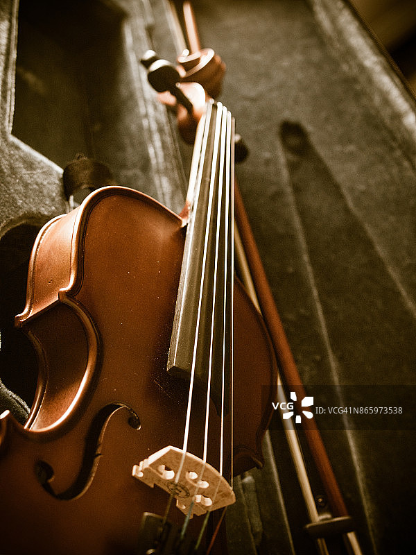 准备演出的小提琴图片素材