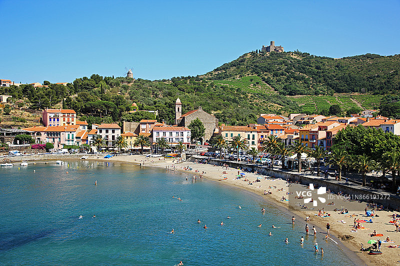 法国东比利牛斯省地中海科利乌尔海滩图片素材