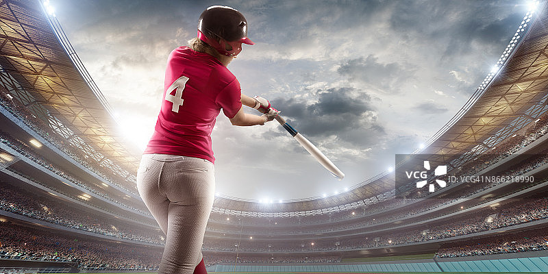专业赛场上的垒球女选手图片素材
