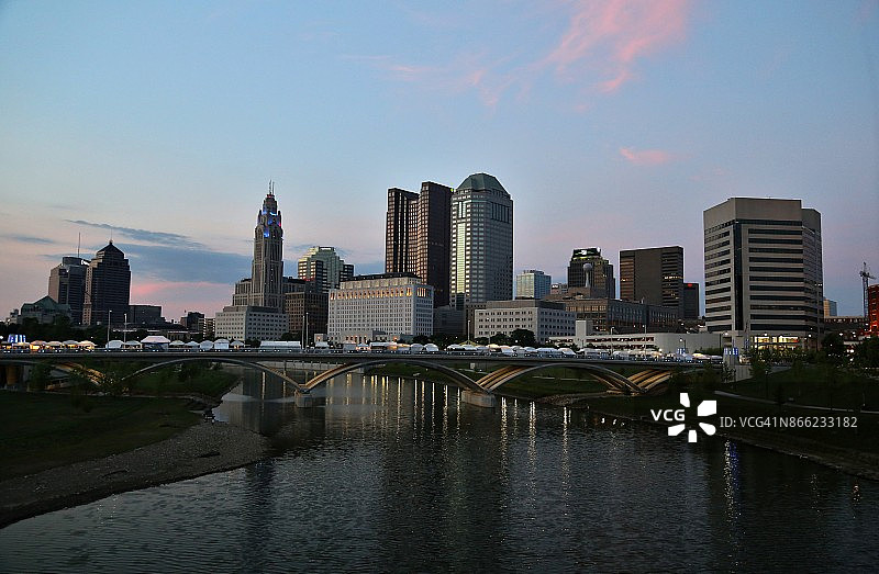 哥伦布市中心天际线的清晨天空图片素材