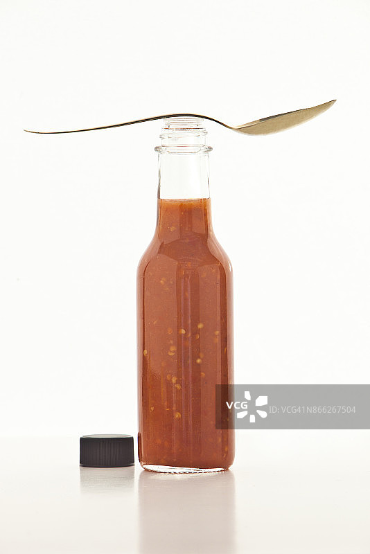 小瓶自制辣椒酱图片素材