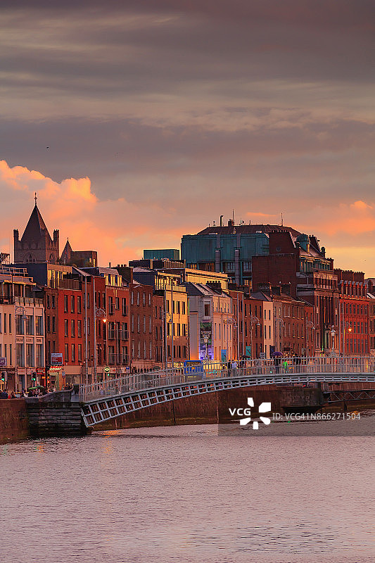 都柏林半便士桥图片素材