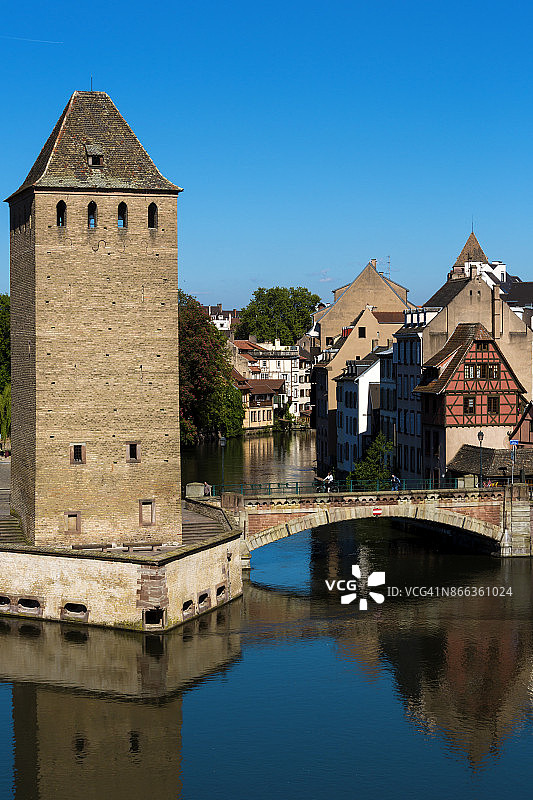 法国斯特拉斯堡的蓬斯库韦尔桥图片素材