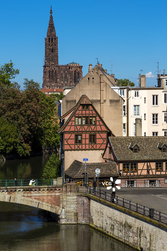 法国斯特拉斯堡的蓬斯库韦尔桥图片素材