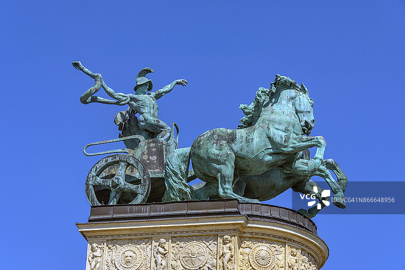 战争青铜雕像图片素材