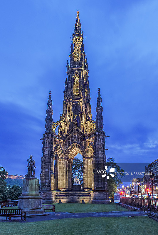 黄昏时分的沃尔特·司各特爵士纪念碑图片素材