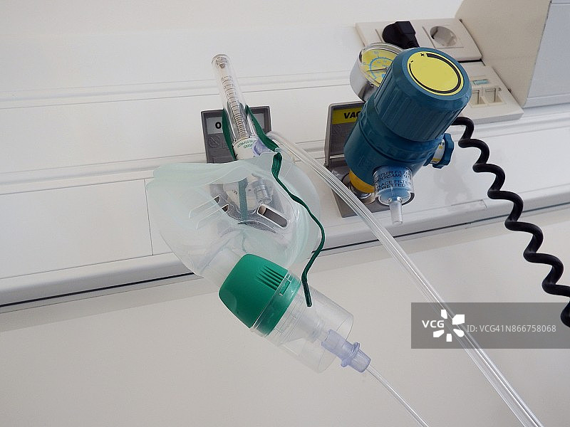 医院病房里的氧气龙头图片素材