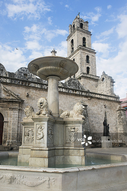 Fuente de los Leones喷泉和圣方济各小教堂图片素材