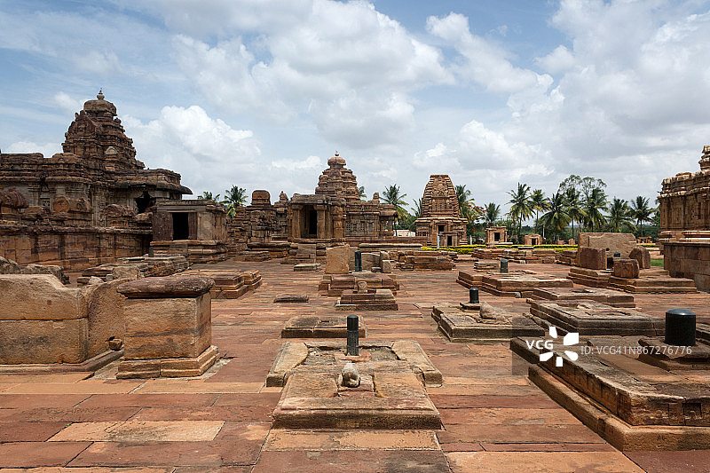 帕塔达卡尔的湿婆林伽图片素材