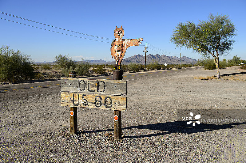 美国亚利桑那州吉拉本德的道路标志图片素材
