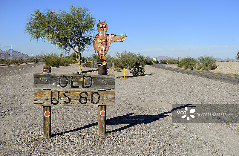 美国亚利桑那州吉拉本德的道路标志图片素材