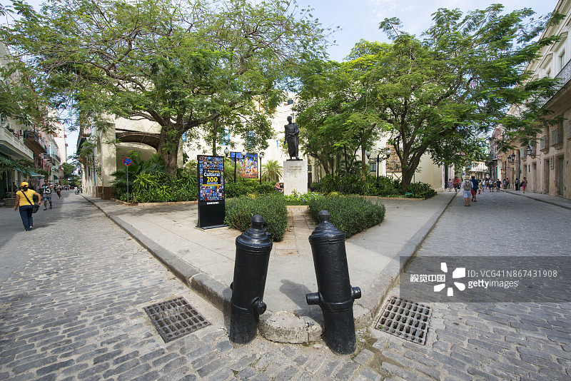 哈瓦那老城的西蒙·玻利瓦尔公园图片素材