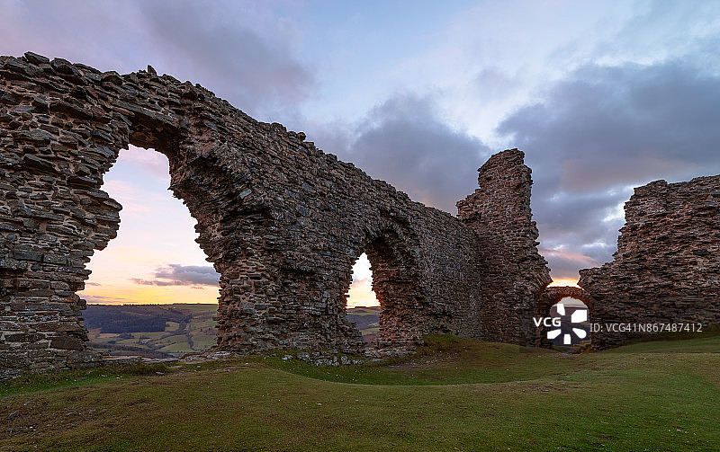 克罗城堡，Dinas Bran，兰戈伦，威尔士图片素材