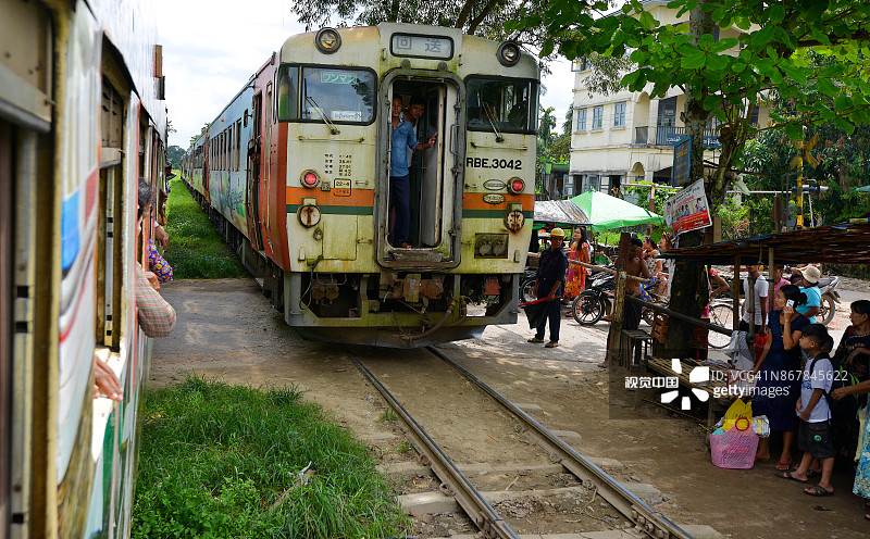 缅甸仰光环线列车网络图片素材