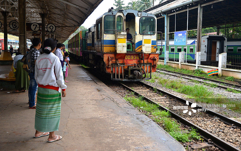 缅甸仰光环线列车网络图片素材