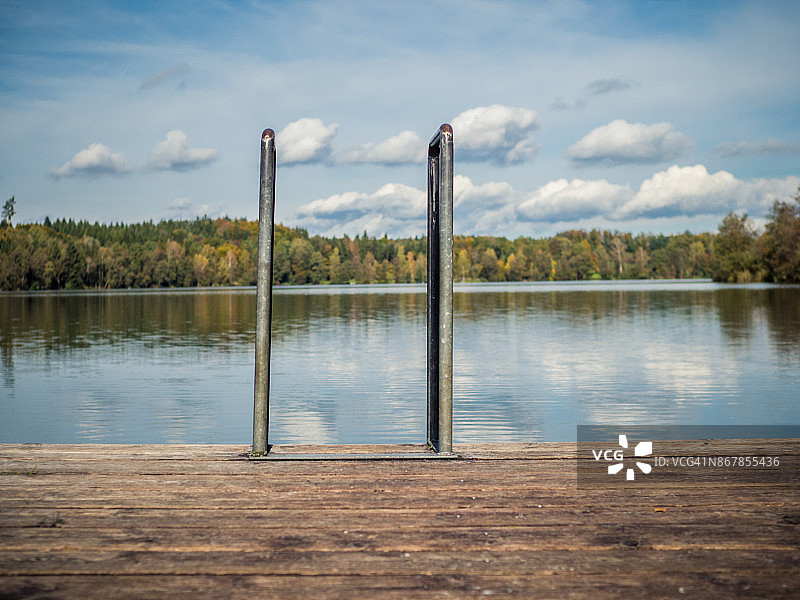 霍勒勒湖图片素材