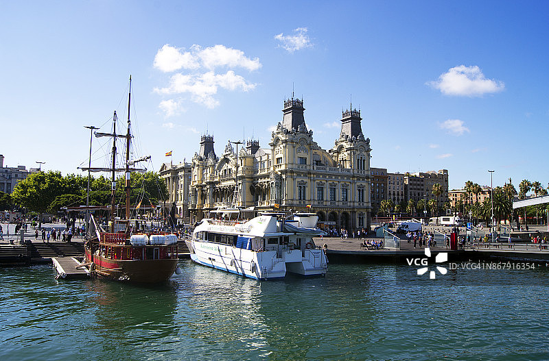 巴塞罗那港务局大楼图片素材