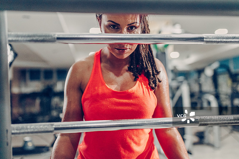 我要塑造完美身材图片素材