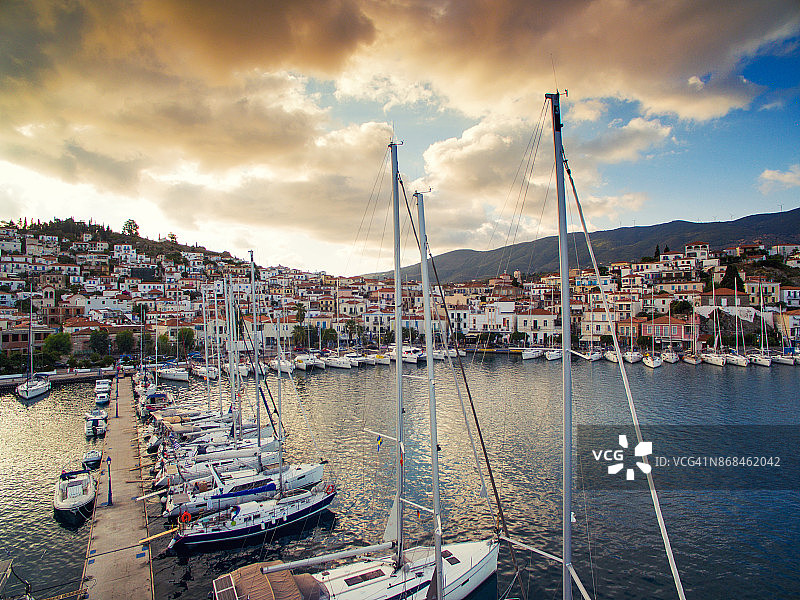 波罗斯岛商业港口鸟瞰图图片素材