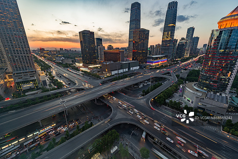 北京 highway（高速公路）的黄昏光轨图片素材