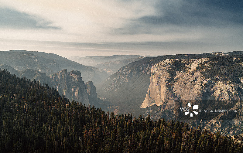 约塞米蒂国家公园：酋长岩图片素材