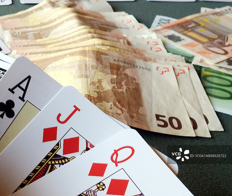 玩扑克图片素材