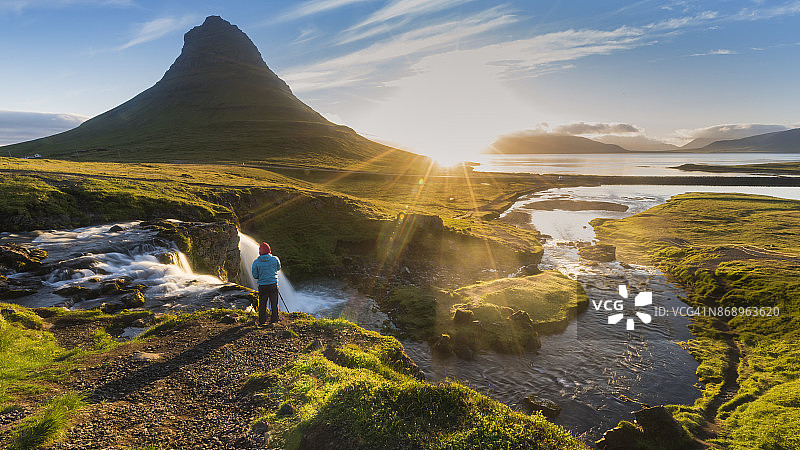 清晨的教堂山图片素材