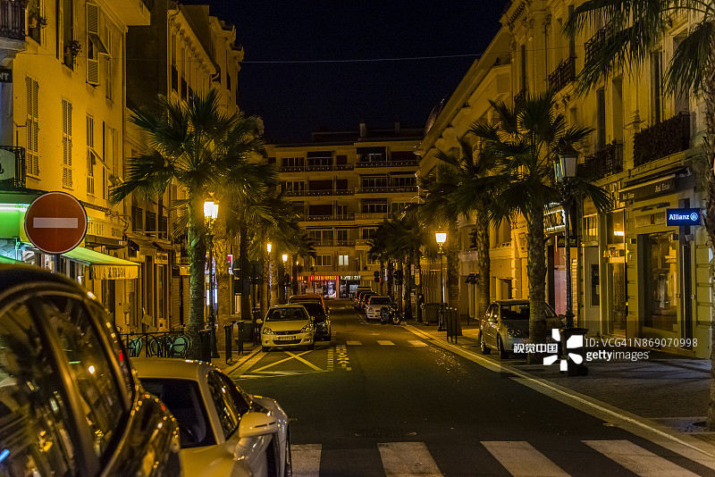 法国博略滨海夜景图片素材