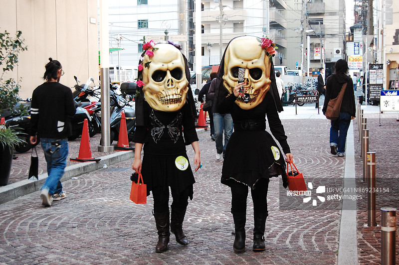 日本万圣节骷髅情侣图片素材