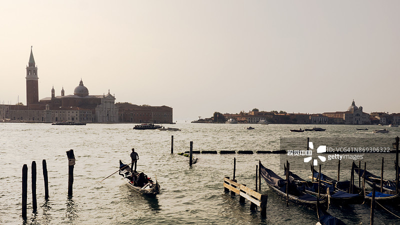 逆光下的威尼斯图片素材