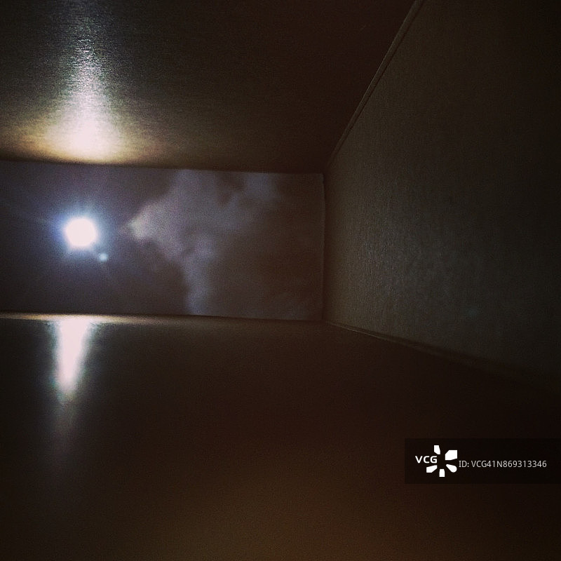 用于观看日食的针孔投影仪图片素材