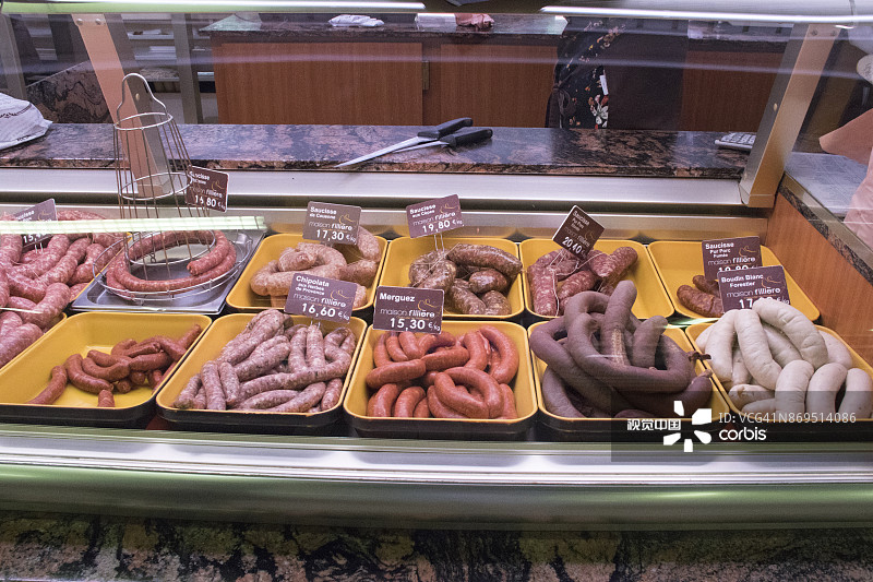 莱斯阿尔市场出售的香肠图片素材