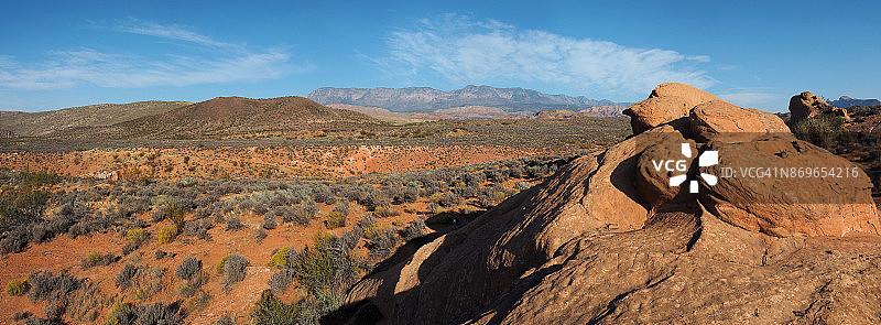 红崖国家保护区红色砂岩地层全景图片素材