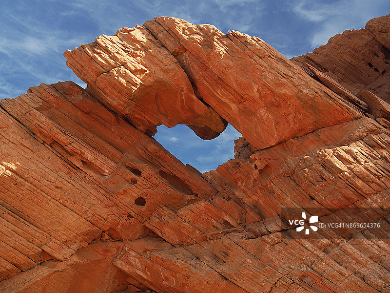 红崖国家保护区岩石上的心形孔图片素材