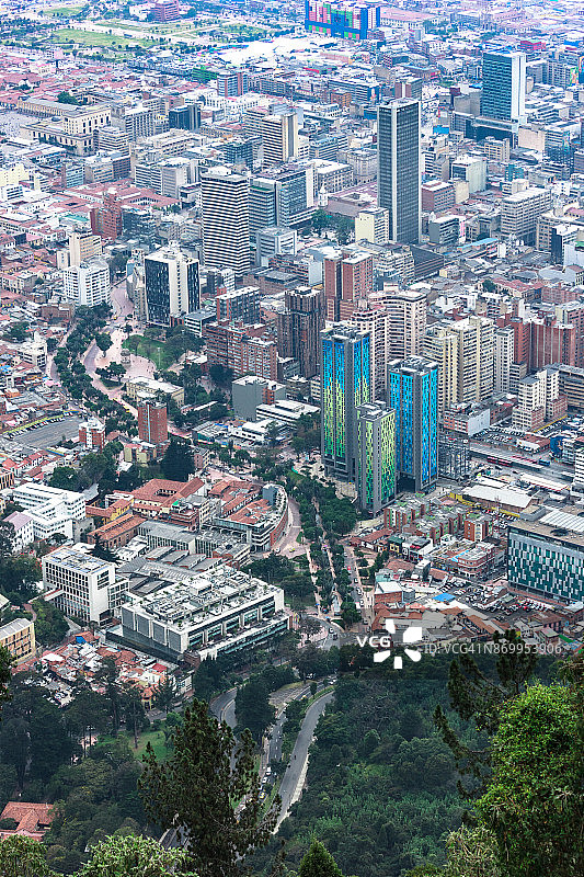 哥伦比亚波哥大市中心区高角度景观图片素材