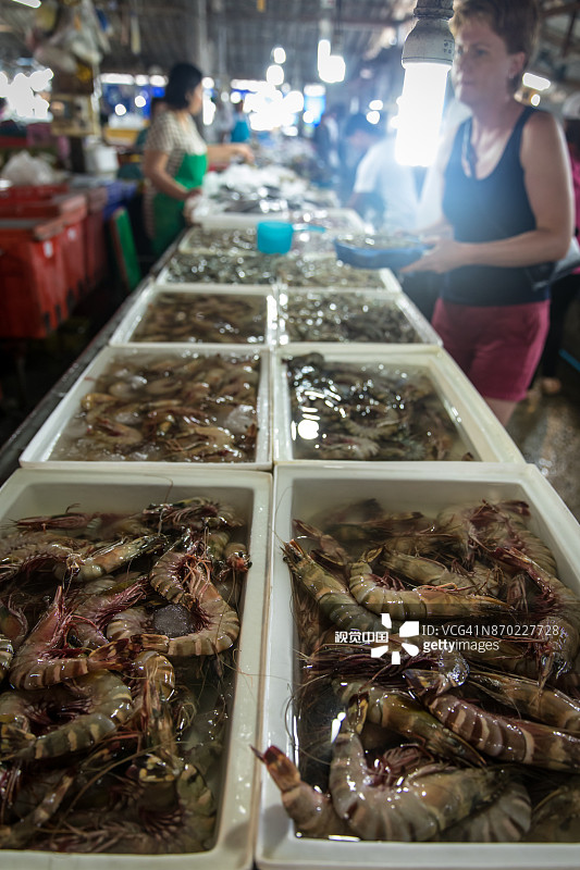 泰国市场新鲜大虾图片素材