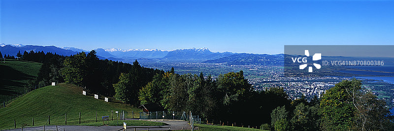 布雷根茨和博登湖高空景观图片素材