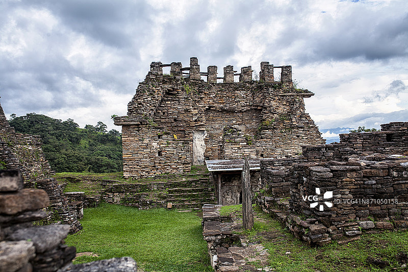 托尼纳玛雅金字塔图片素材