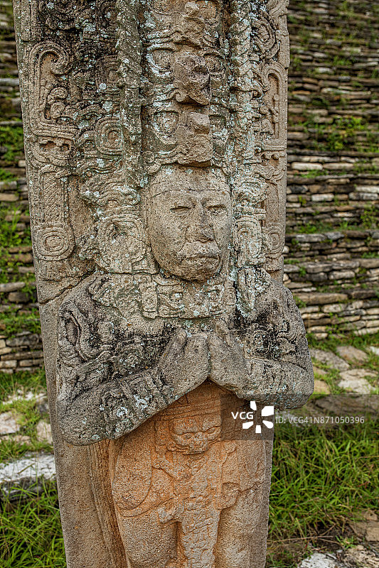 玛雅国王B'alam Ya Acal在Toniná玛雅金字塔图片素材