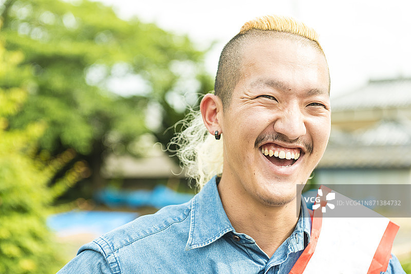 年轻男人肖像图片素材