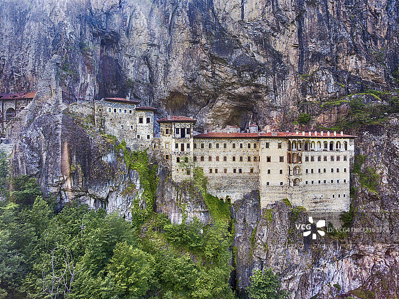 土耳其特拉布宗苏梅拉修道院鸟瞰图片素材