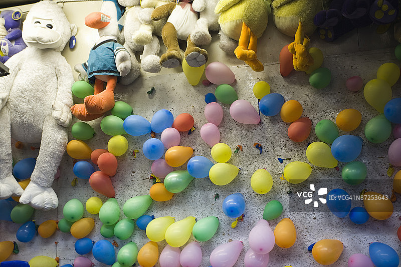带有气球和奖品的嘉年华游戏图片素材