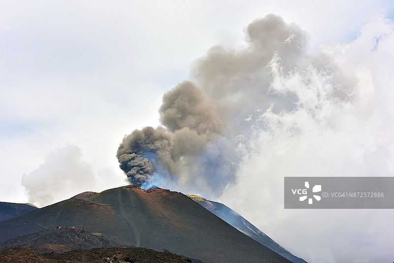 埃特纳火山图片素材