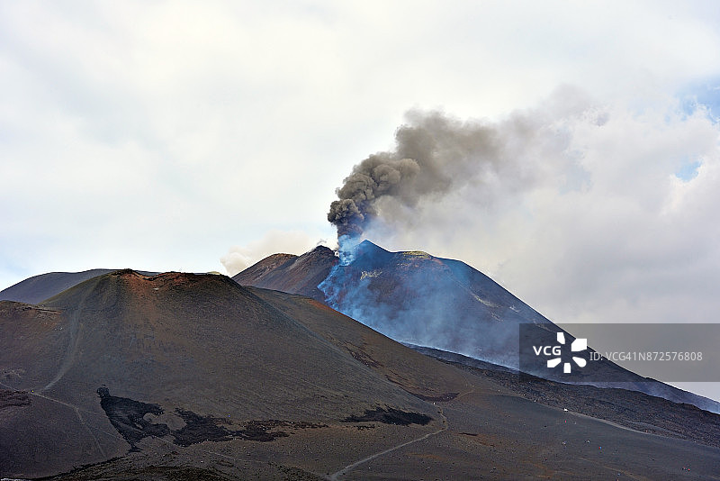 埃特纳火山图片素材