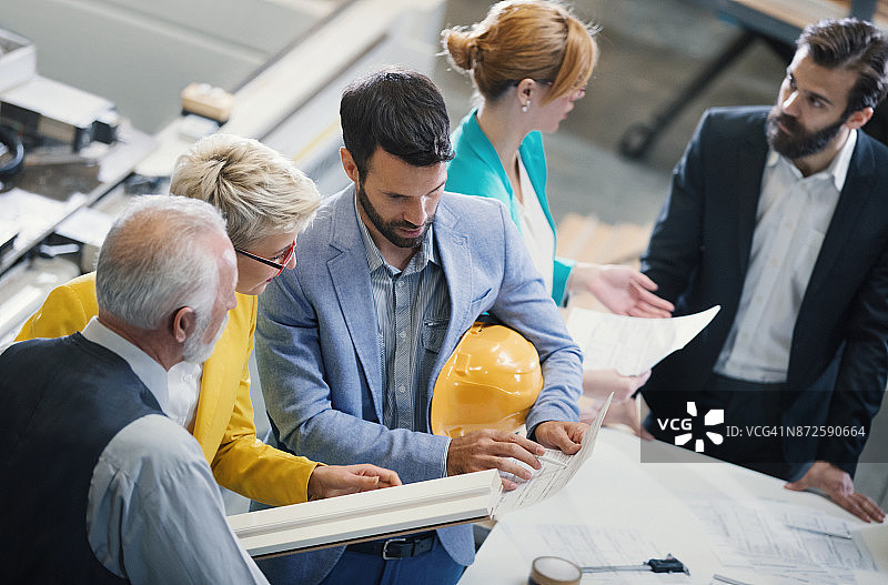 工业设计团队会议中图片素材