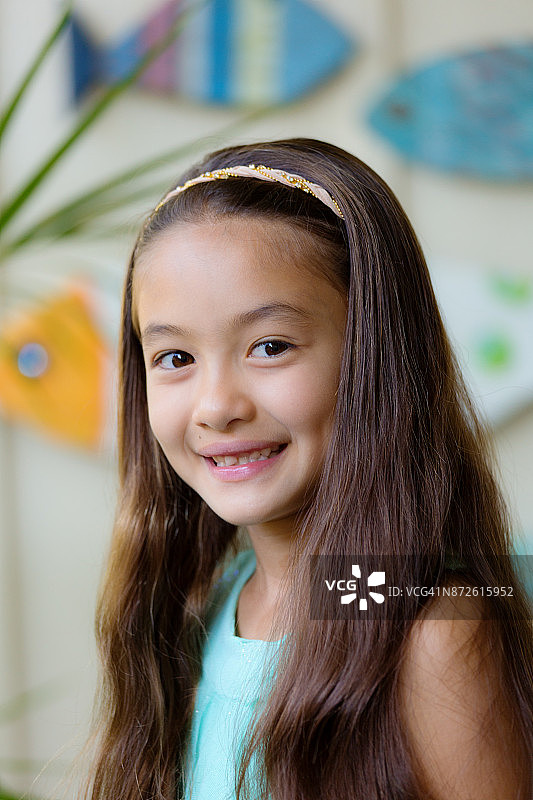 身穿休闲装的夏威夷波利尼西亚儿童图片素材