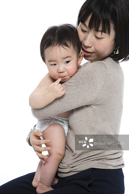 白色背景上的日本家庭图片素材