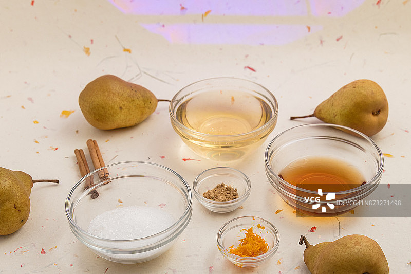 红酒蒸梨甜点食材图片素材